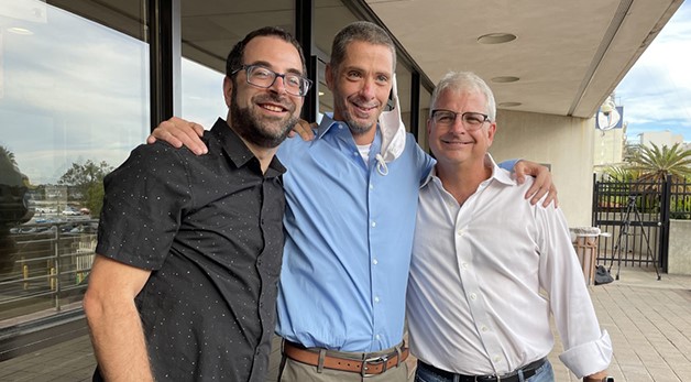 PICTURED L TO R: Executive director of the Innocence Project of Florida, Seth Miller, with Dustin Duty, and Miami 
Law Innocence Clinic Director Craig Trocino at the City of Jacksonville Pre-Trial Detention Facility.